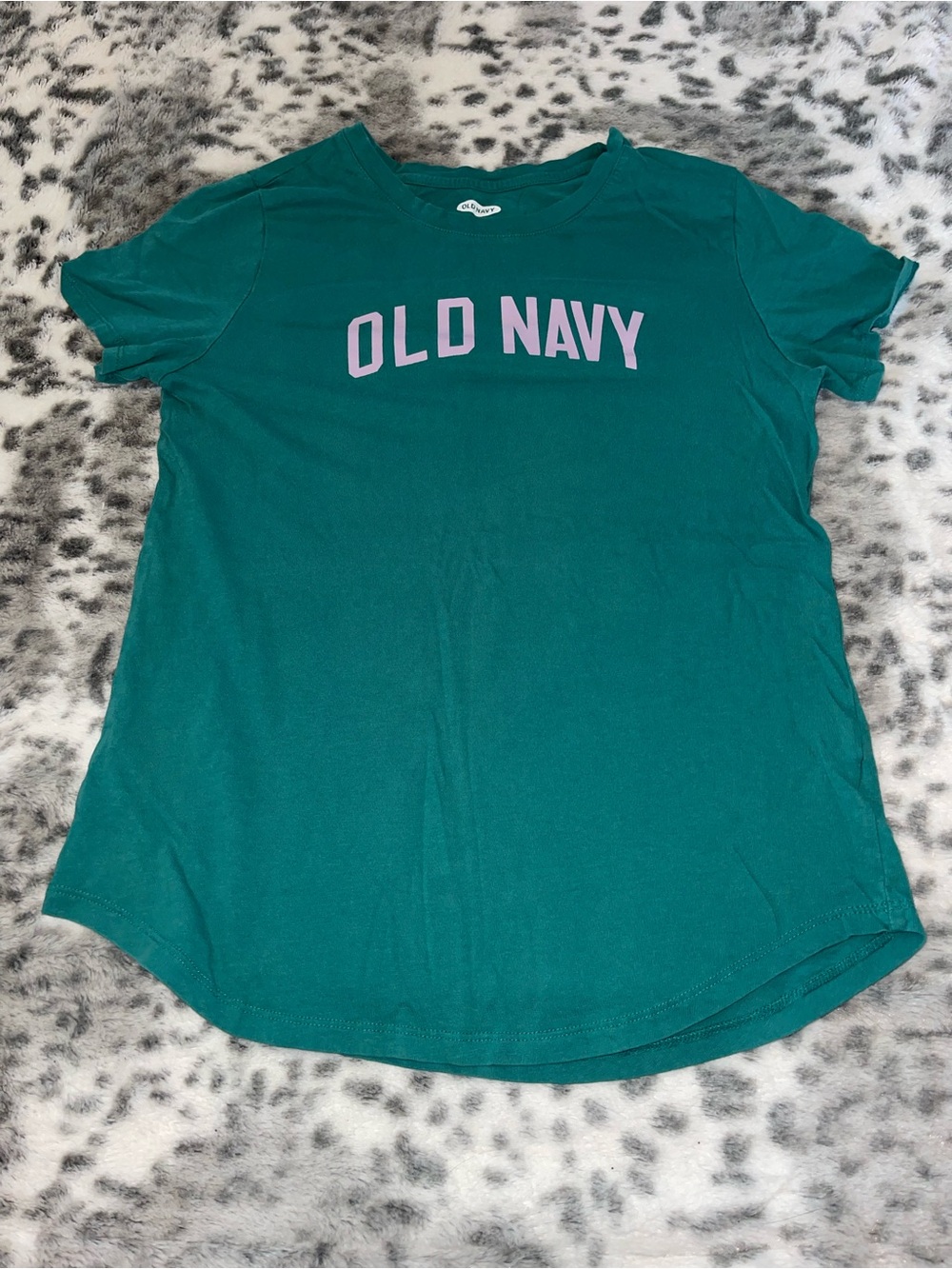 Old Navy t-shirt